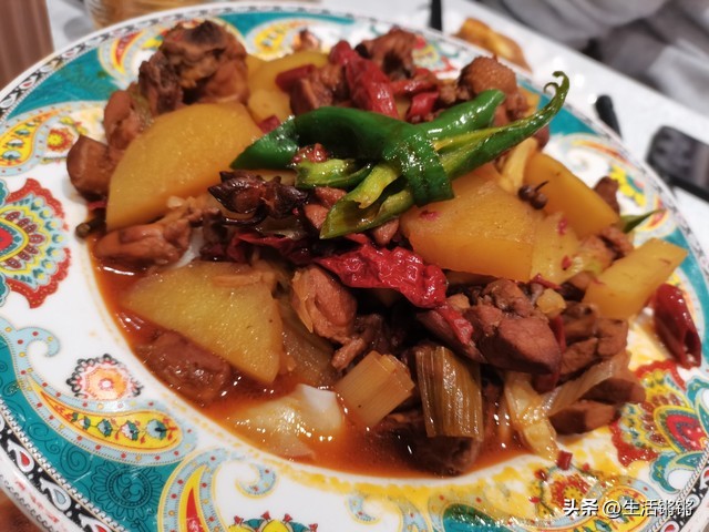大盘鸡哪个地方的菜_大盘鸡菜怎么做_大盘鸡菜系