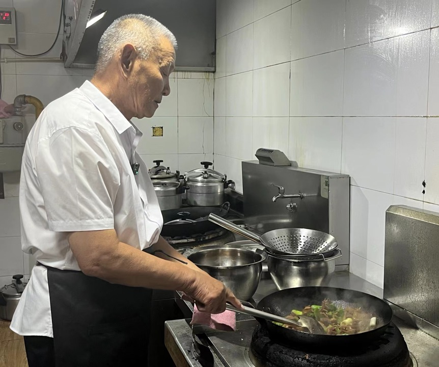 大盘鸡菜单_大盘鸡哪个地方的菜_大盘鸡菜怎么做