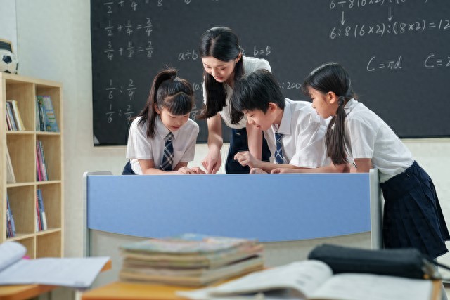 6年级语文教学工作总结_六年级语文教学工作总结上学期_六年级语文教育教学工作总结