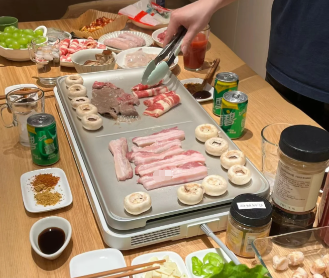 电火锅烤肉的做法_多功能电火锅怎么烤肉_电火锅烤肉功能是什么