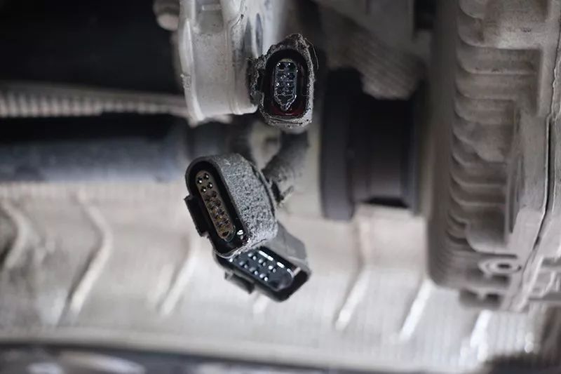 多少公里发动机大修_发动机大修需要更换哪些配件_发动机大修后对车影响大吗
