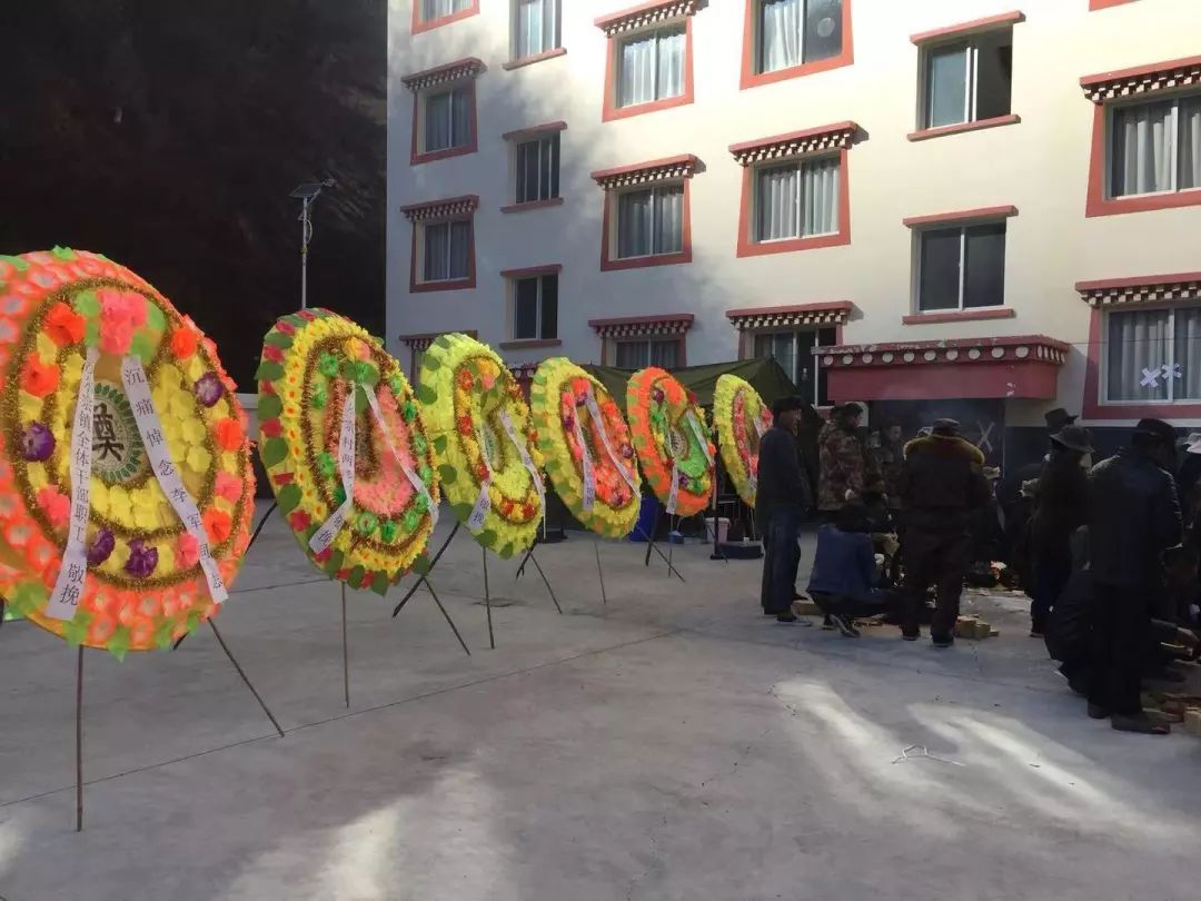四川科技职业学院毕业_四川工业科技学院毕业照片_四川工业科技学院毕业典礼