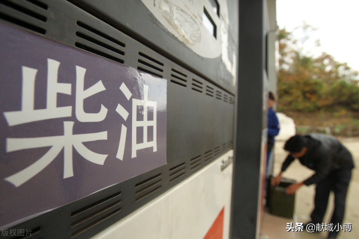 柴油发动机汽车排名前十_柴油在某汽车发动机_柴油发动机汽车的优点和缺点