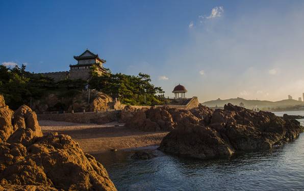 青岛金沙滩小吃_青岛金沙滩吃海鲜_青岛金沙滩吃饭