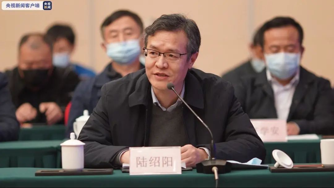 大学生思想政治教育活动_政治思想大学生教育活动有哪些_政治思想大学生教育活动总结