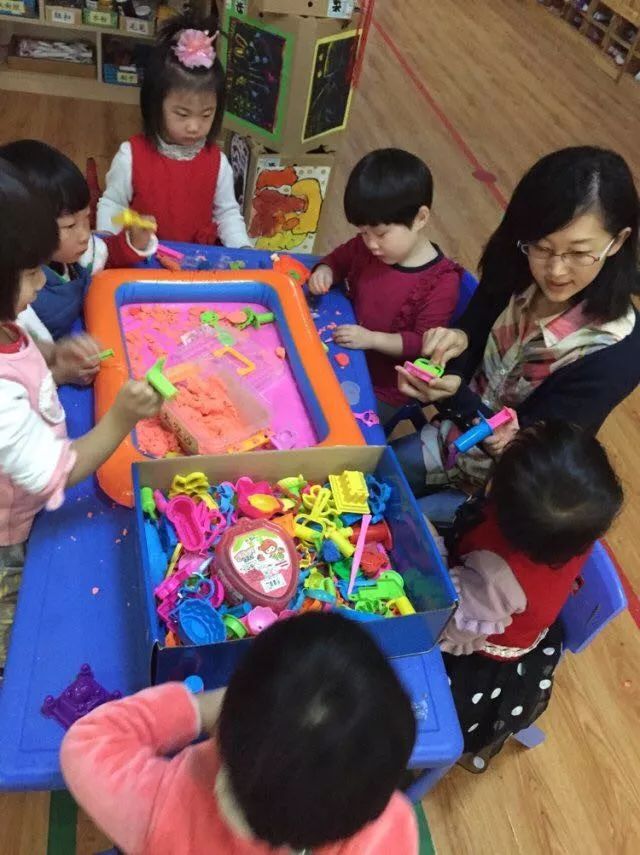 新老师教育笔记早上玩玩具时_新老师教育笔记早上玩玩具时_新老师教育笔记早上玩玩具时