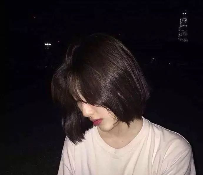 头像绿衣服卡通_头像绿色系列女小清新_穿绿色衣服的女生头像