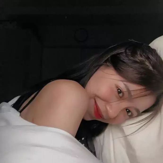 头像绿衣服卡通_头像绿色系列女小清新_穿绿色衣服的女生头像
