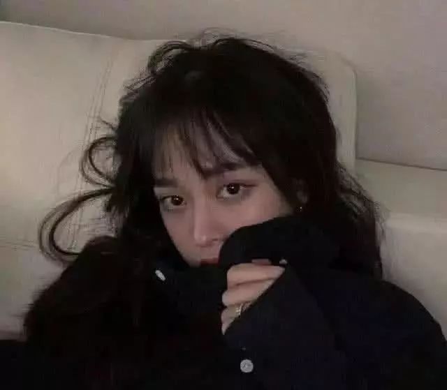 穿绿色衣服的女生头像_头像绿衣服卡通_头像女生绿色头发