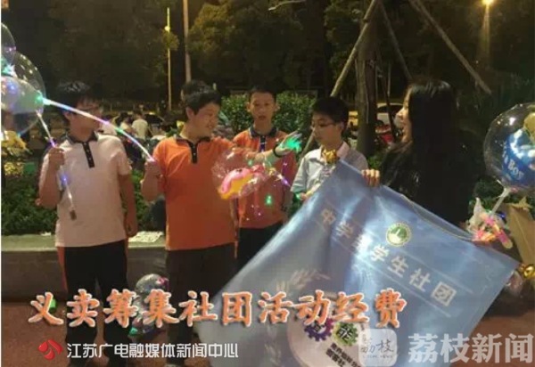 爬楼梯的小车_爬楼梯的车多少钱一台_能爬楼梯的小车