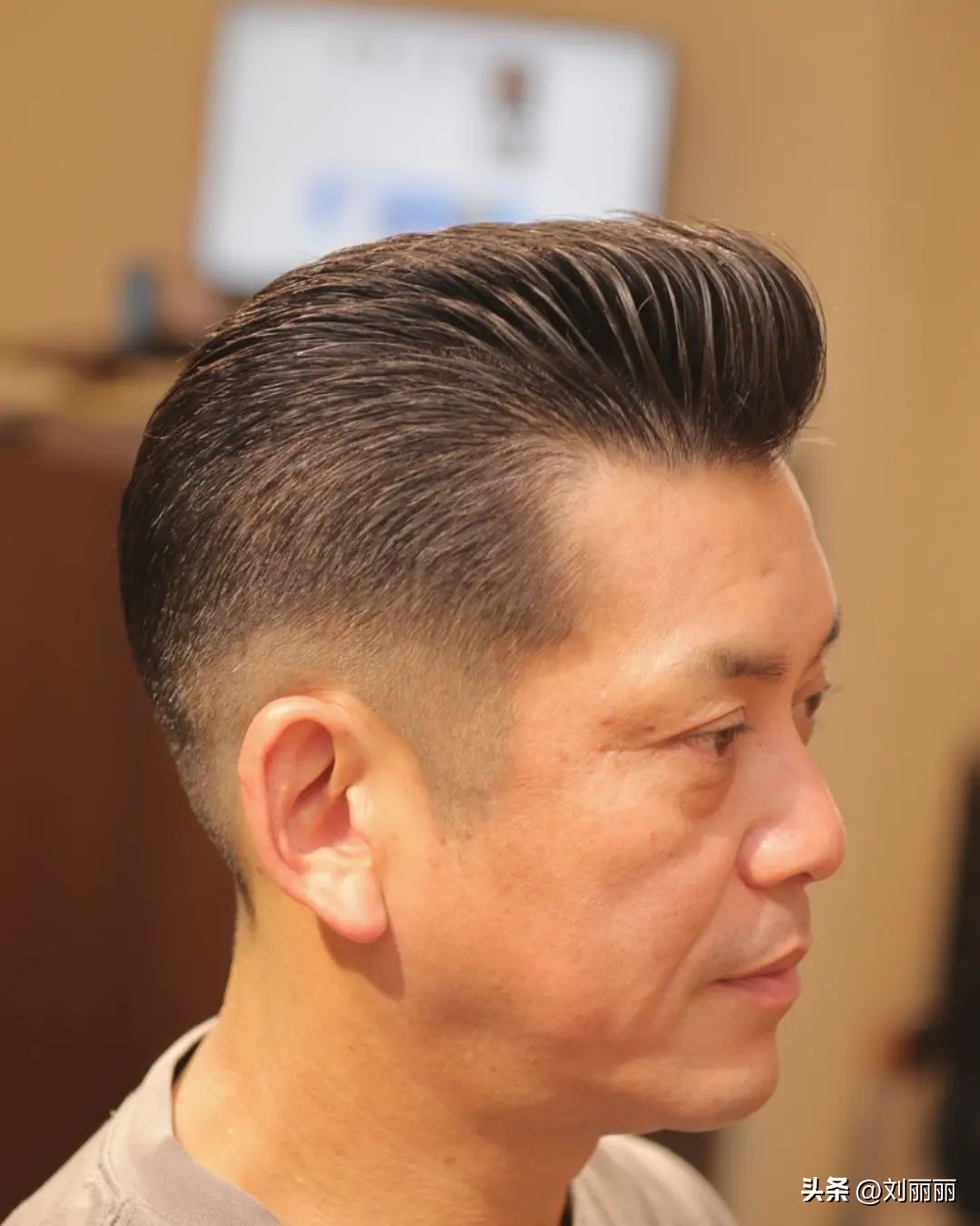 帅气男士发型图片大全_帅气男士发型图片碎发_男士帅气发型图片