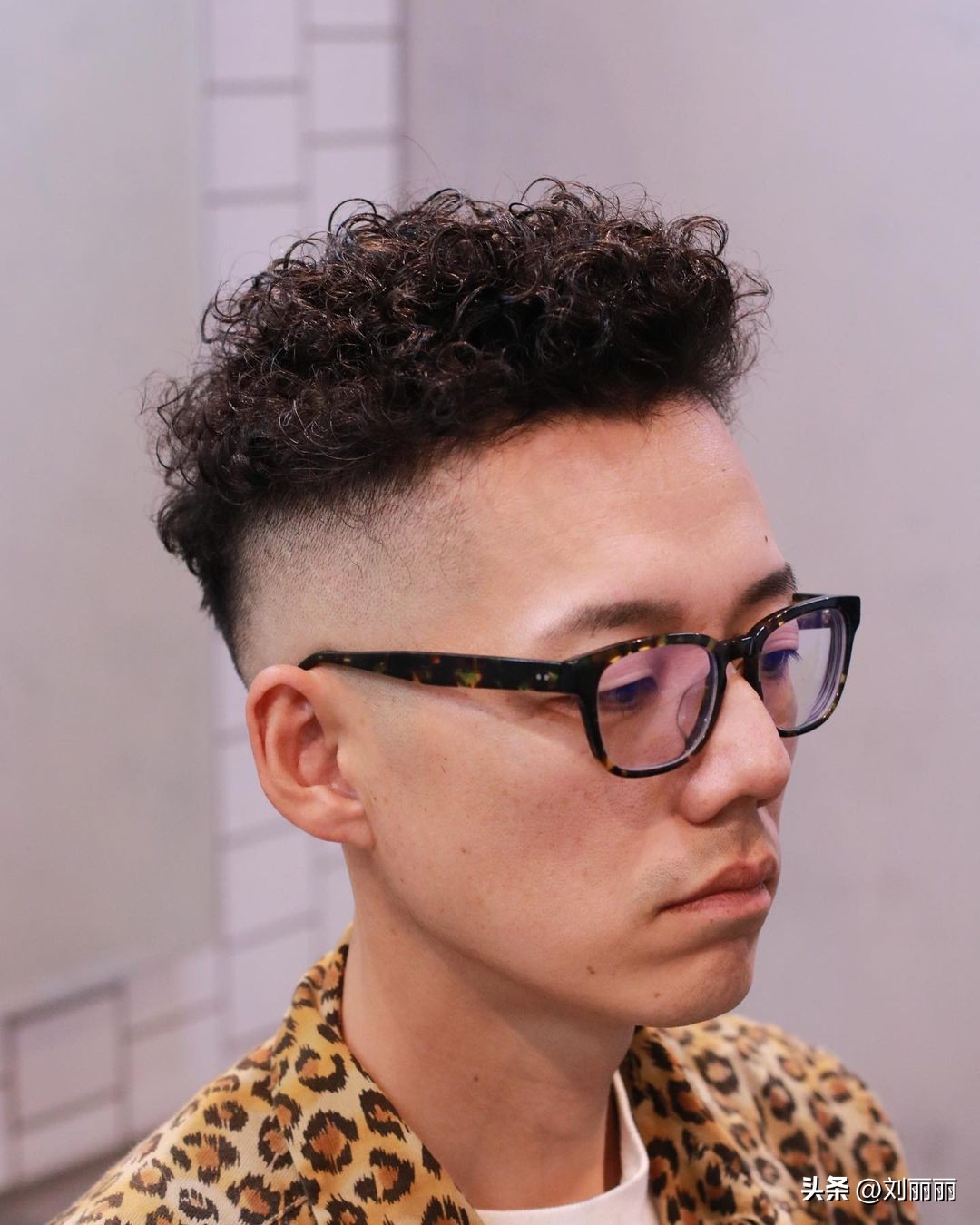 男士帅气发型图片_帅气男士发型图片中长发_帅气男士发型图库