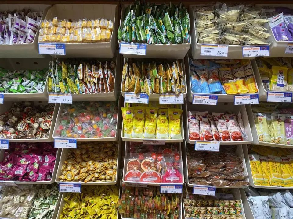 来优品小零食加盟_零食优品加盟来小店赚钱吗_零食优品加盟费多少