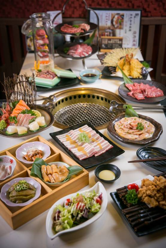 牛肉上有黑色的毛_牛肉炖熟里边黑色_黑毛和牛烧肉