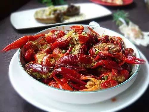 龙虾怎么焖好吃_油焖龙虾窍门_龙虾油焖大虾的做法