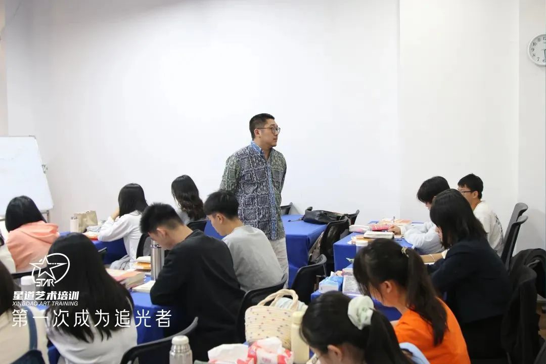 影视传播学的主要内容_影视艺术传播学_影视传播学学什么