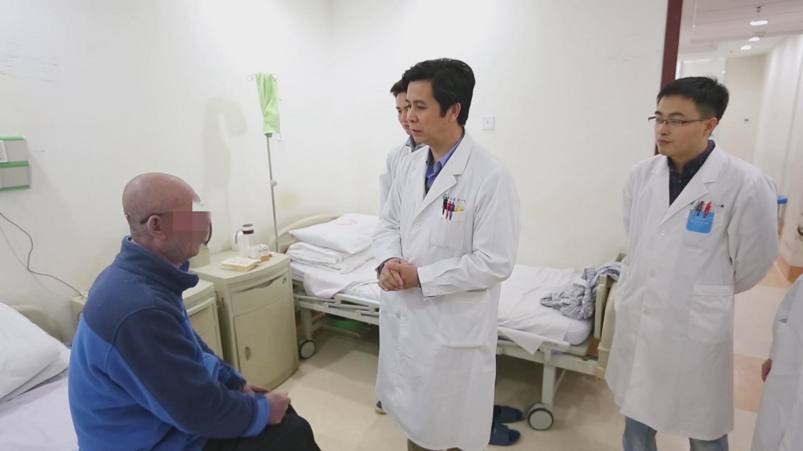 皮肤病理会诊什么意思_皮肤病治疗经验病例荟萃_皮肤病临床病理诊断荟萃