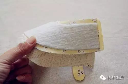 用毛绒布做宝宝鞋教程_宝宝毛绒鞋子视频_怎样用布做宝宝鞋