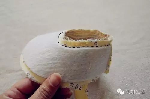 用毛绒布做宝宝鞋教程_怎样用布做宝宝鞋_宝宝毛绒鞋子视频
