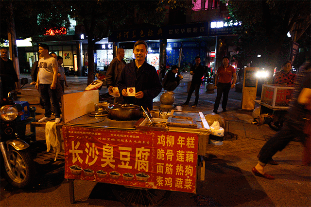 果子煎饼的做法_美味食客煎饼果子_果子美味食客煎饼好吃吗