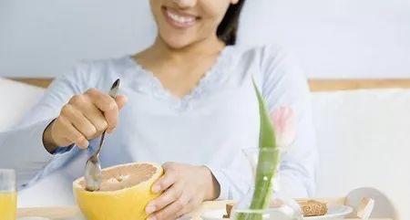 做月子可以吃什么海鲜_海鲜坐月子可以吃吗_海鲜做月子能不能吃
