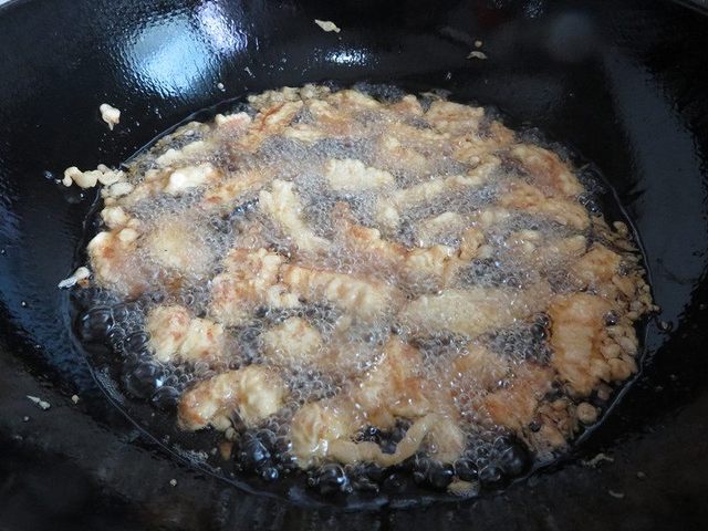 怎样做干炸里脊好吃_干炸里脊做法大全家常做法_干炸里脊的做法窍门