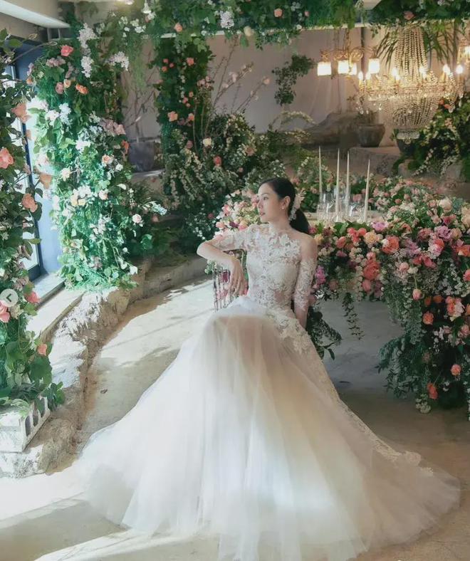 胖女生婚纱照_婚纱胖照女生头像_婚纱照胖人拍出来的效果