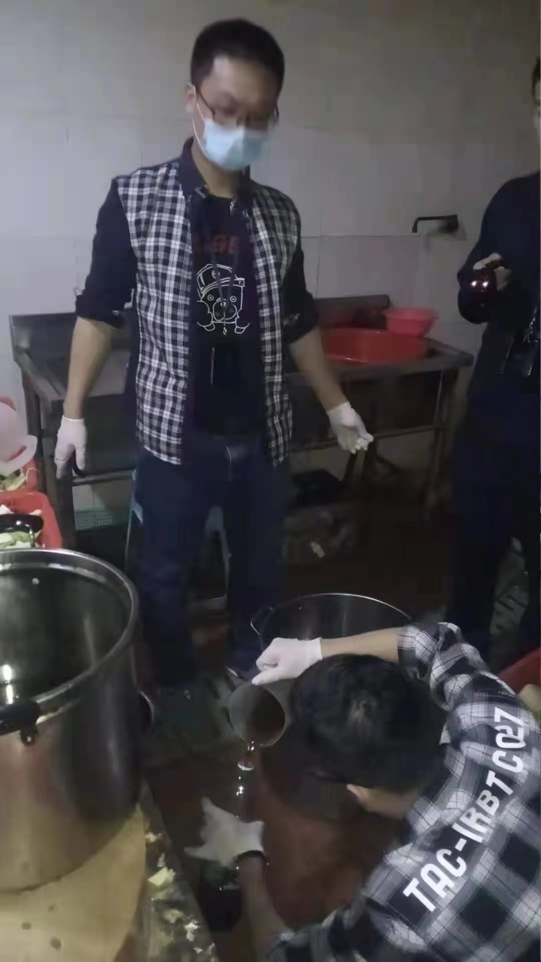 铁锅烤肉图片大全_铁锅烤鱼图片高清_铁锅烤鱼图片
