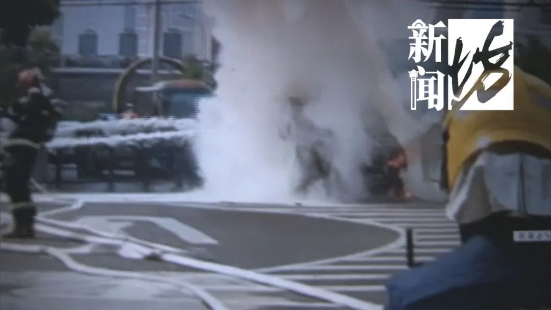 火车追尾事件视频带语音讲解_许多火车追尾视频_视频火车追尾事故