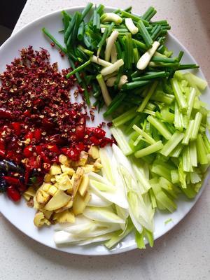 做法爆炒鳝鱼川菜视频_做法爆炒鳝鱼川菜怎么做_川菜爆炒鳝鱼的做法