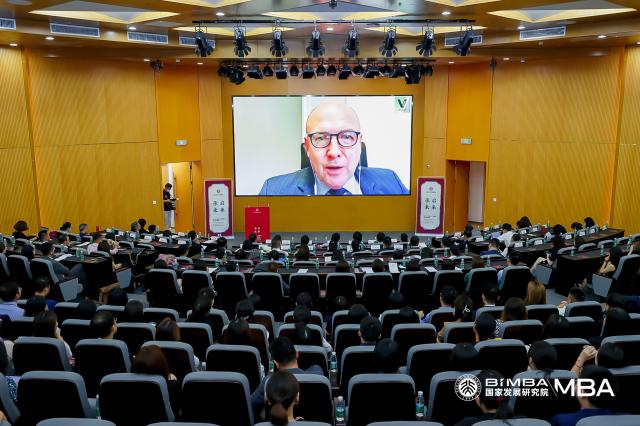 商学院国家政策可行性_商学院发展与内容_教育政策对商学院的发展
