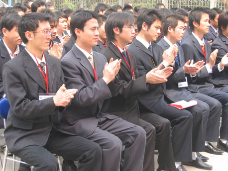 四川新华电脑学校电子科技大学_四川新华电脑学院怎么样_四川新华电脑学院地址查询