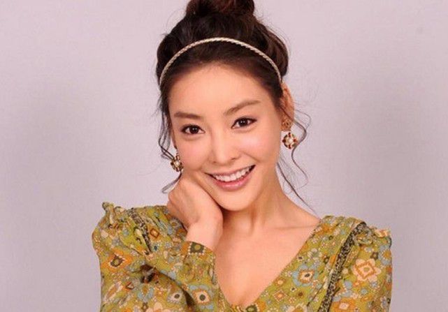 韩国张紫妍陪四个男人_陪韩国男人张紫妍的是谁_韩国娱乐圈张紫妍是哪部
