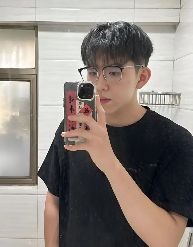 男士露额头长发_男士露额发型_男士发型露额头