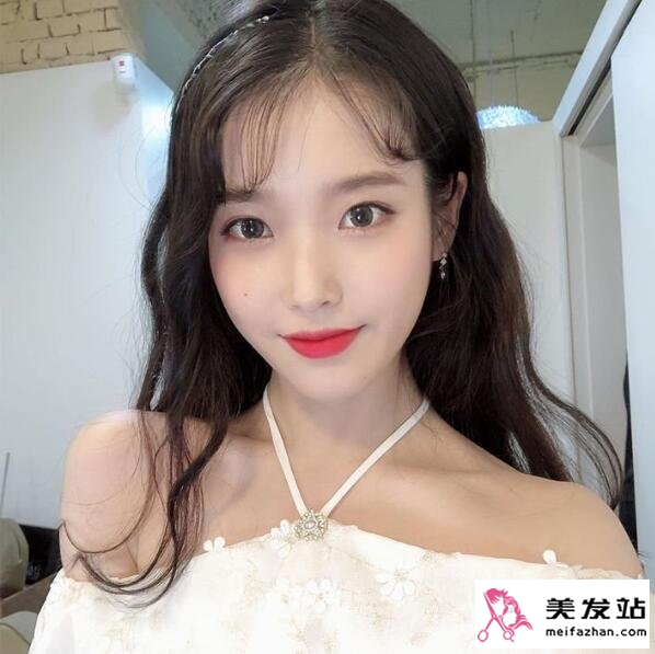 甜美短发女生发型图_女生甜美短发发型_甜美短发女生发型图片大全