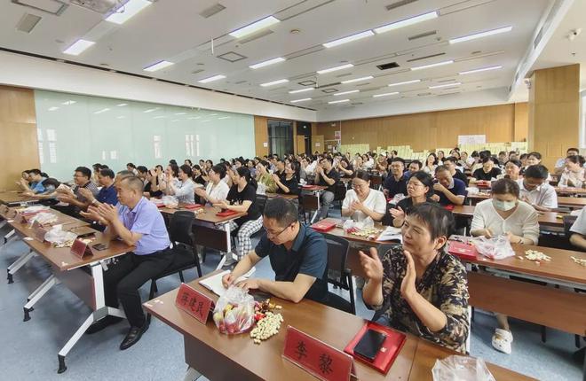 优胜教育学生表彰会主题_优秀学生表彰大会主题名称大全_优秀学生表彰大会会议方案