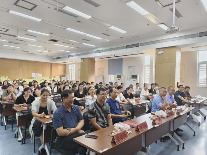 优秀学生表彰大会会议方案_优秀学生表彰大会主题名称大全_优胜教育学生表彰会主题