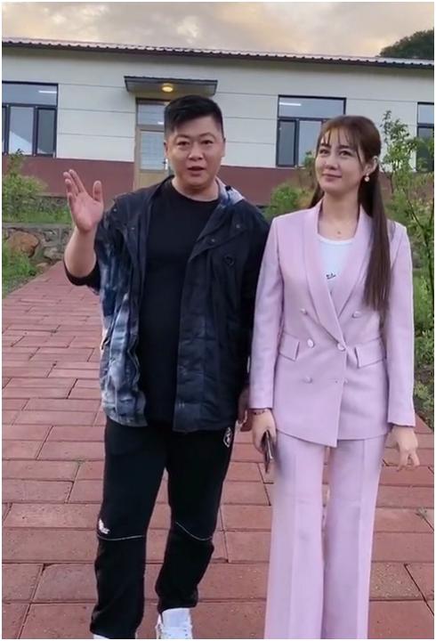 贺树峰 烧烤_贺树峰的烧烤店_贺树峰开了多少个串店