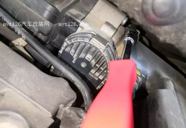 标致307发动机噪音_307发动机声音变大_标致307发动机声音大