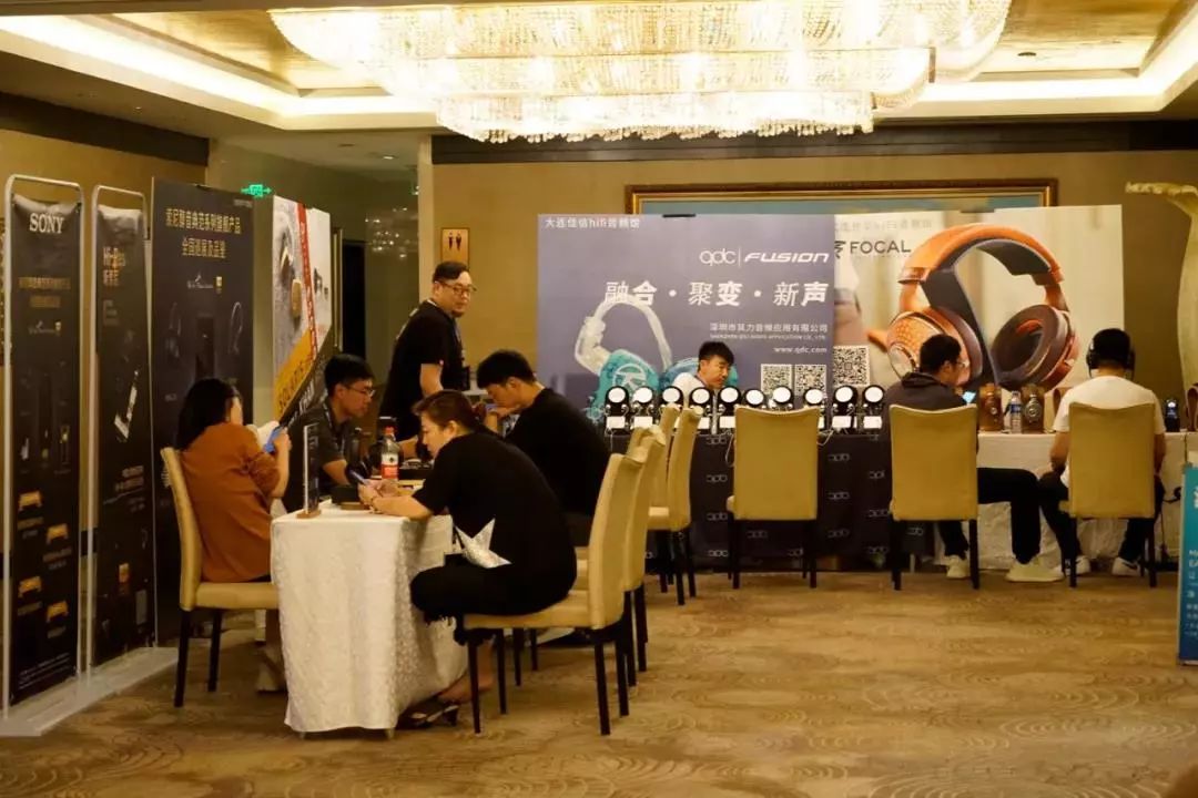 成都数码广场贴吧_成都数码广场 8 楼 9 楼挺便宜的_成都数码广场商家分布