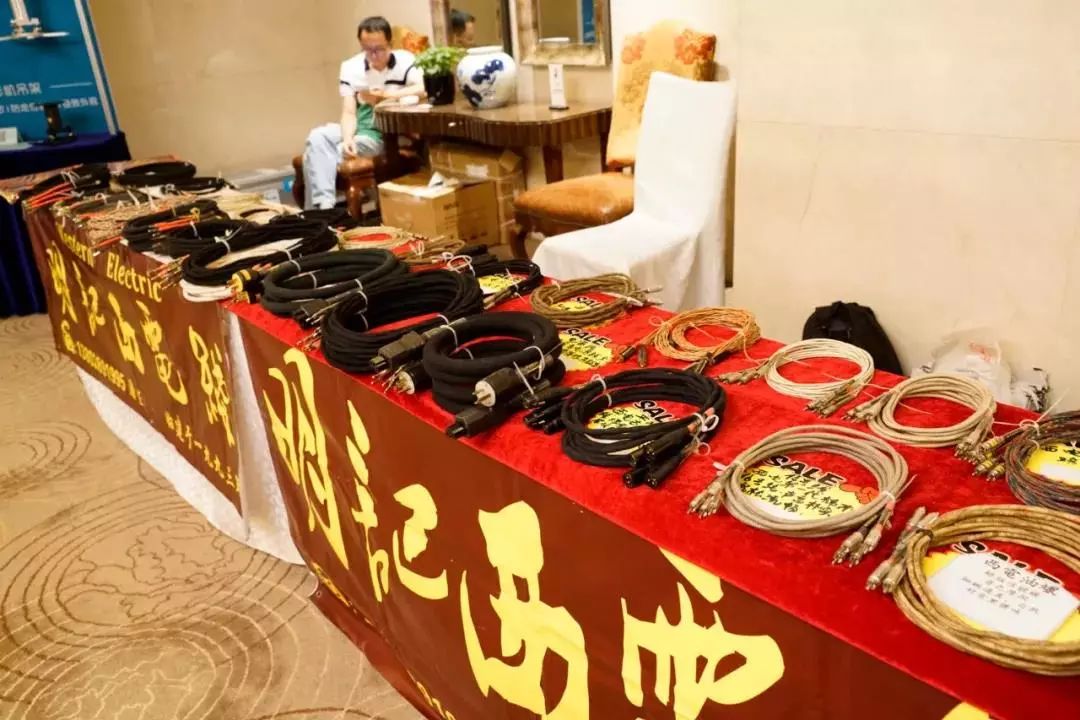 成都数码广场贴吧_成都数码广场 8 楼 9 楼挺便宜的_成都数码广场商家分布