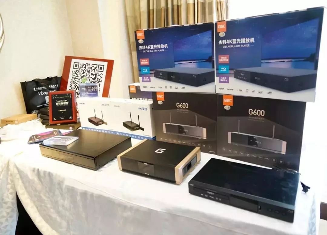 成都数码广场贴吧_成都数码广场 8 楼 9 楼挺便宜的_成都数码广场商家分布