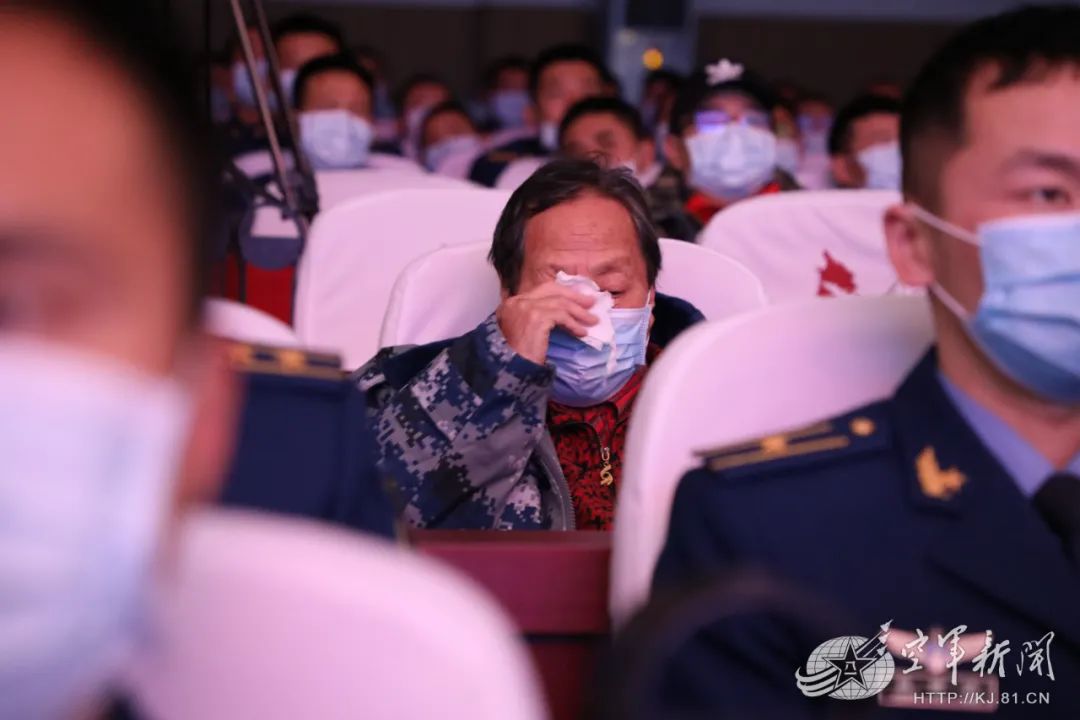 接受党组织教育培训范文_党员干部接受教育培训的意义_接受党的教育和培训