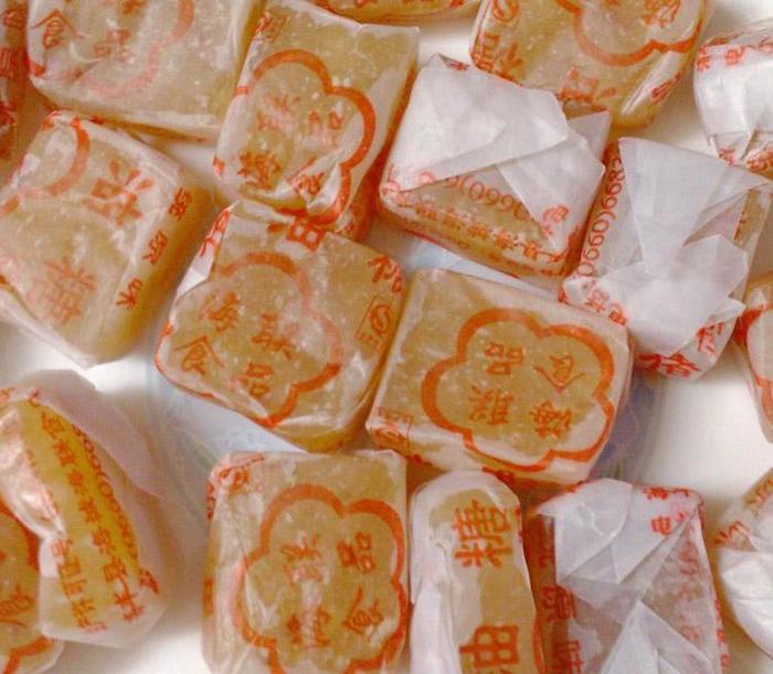 消失多年的童年零食，第一个基本买不到，谁记得正宗“老鼠屎”