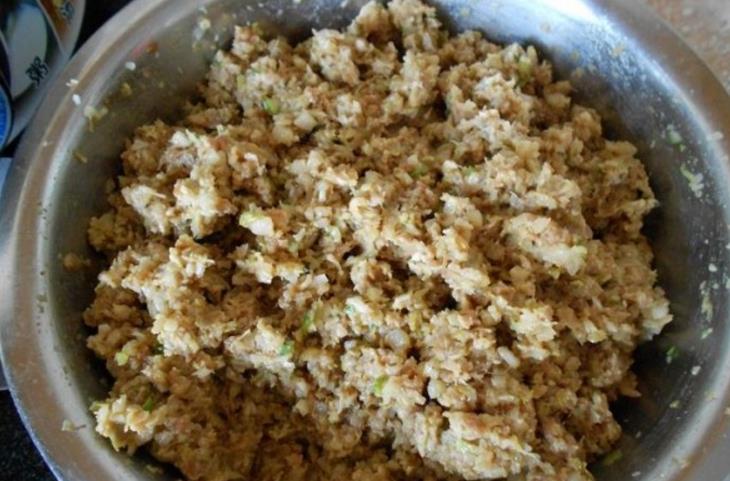 做肉包子馅多汁的窍门_包子馅汁肉窍门做法视频_包子肉馅怎么调汁才多