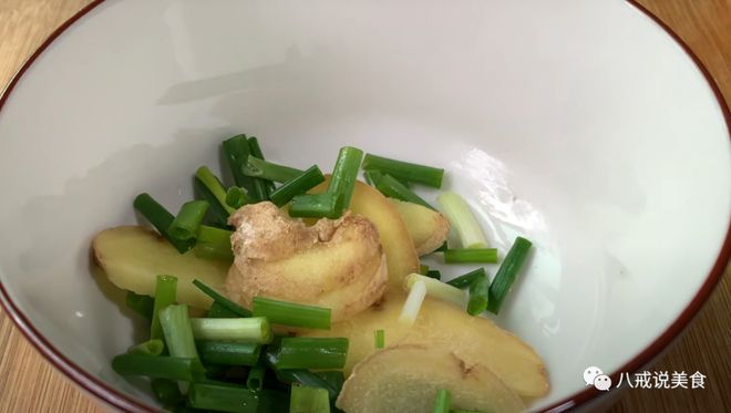 做肉包子馅多汁的窍门_包子馅有汁做法大全_包子肉馅怎么调汁才多