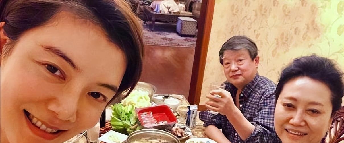 晓彤改车_车晓彤再婚了吗_车晓彤离婚后再婚了吗