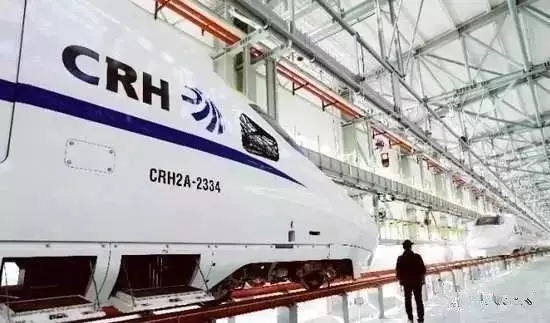 国产铁路客车简介_中老铁路用什么列车_中国铁路老客车