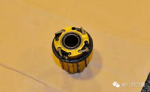 自行车飞轮的原理_自行车飞轮原理视频_自行车飞轮原理图动图