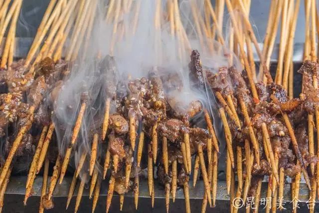 昆明烧烤摊_昆明哪里有烧烤批发的地方_昆明赶集网摆烧烤